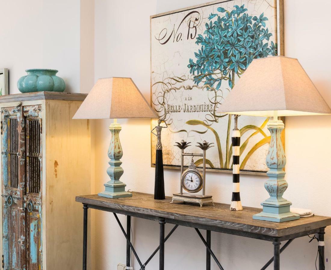 Marbella Center Beachfront With Private Patio Екстер'єр фото