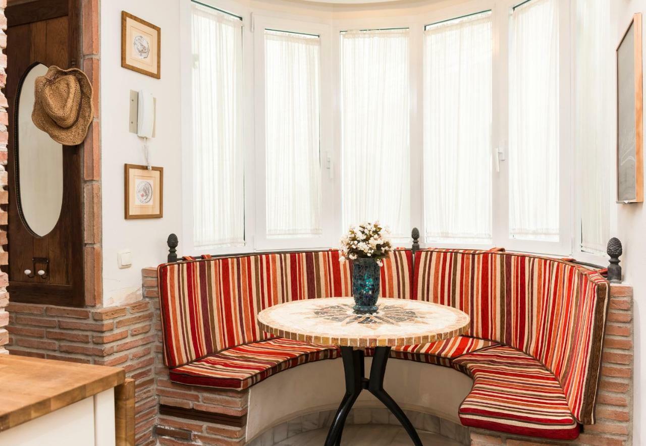 Marbella Center Beachfront With Private Patio Екстер'єр фото